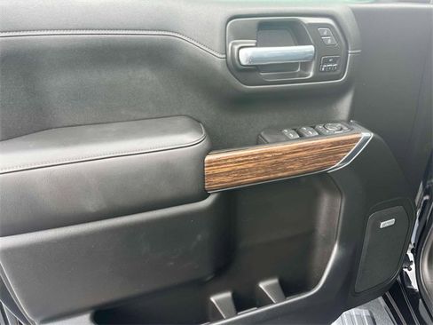 Used 2021 Chevrolet Silverado 1500 High Country w/ Technology Package image 25