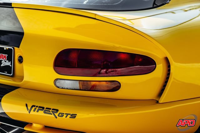 Used 2001 Dodge Viper GTS RWD image 70