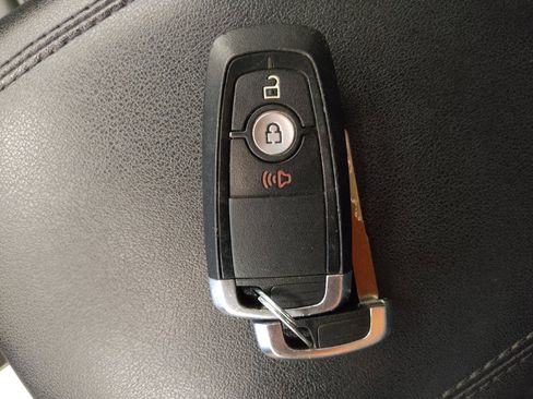 Used 2023 Ford Edge SEL image 32