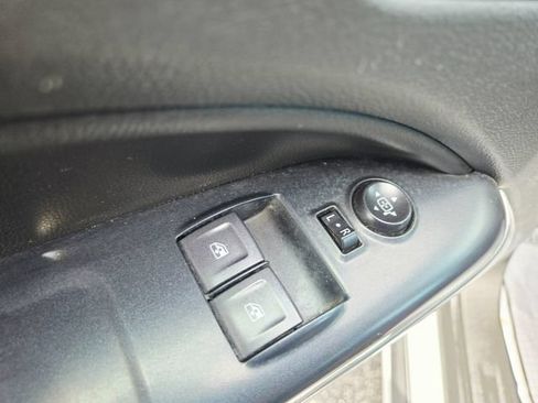 Used 2022 Chevrolet Colorado LT w/ Fleet Safety Package RWD image 30