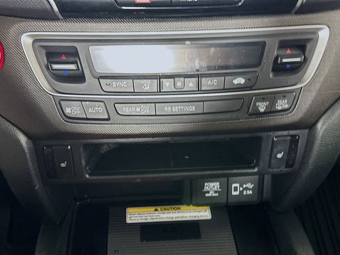 Used 2023 Honda Passport TrailSport image 23