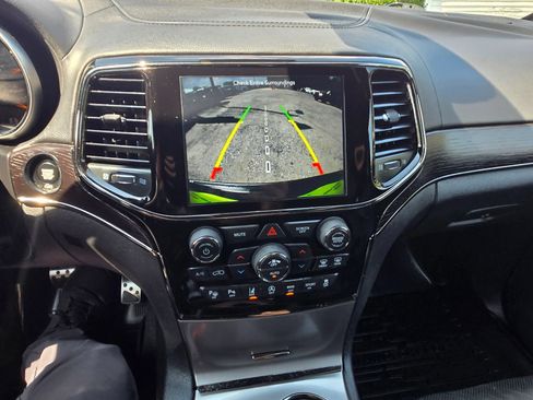 Used 2019 Jeep Grand Cherokee High Altitude AWD/4WD image 8