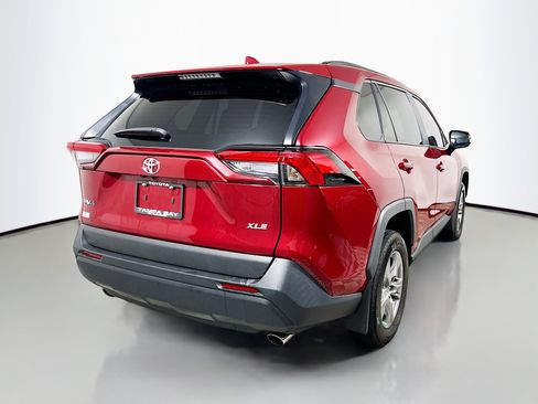 Used 2024 Toyota RAV4 XLE FWD image 4