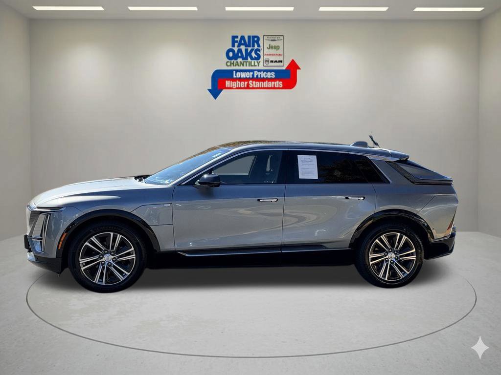 Used 2024 Cadillac Lyriq Luxury AWD/4WD image 12