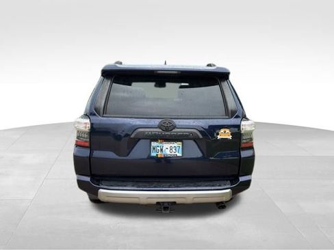 Used 2018 Toyota 4Runner TRD Off-Road Premium AWD/4WD image 6