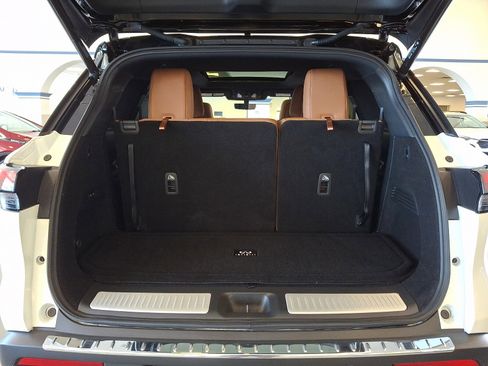 Used 2025 INFINITI QX60 Autograph w/ Cargo Package AWD/4WD image 32