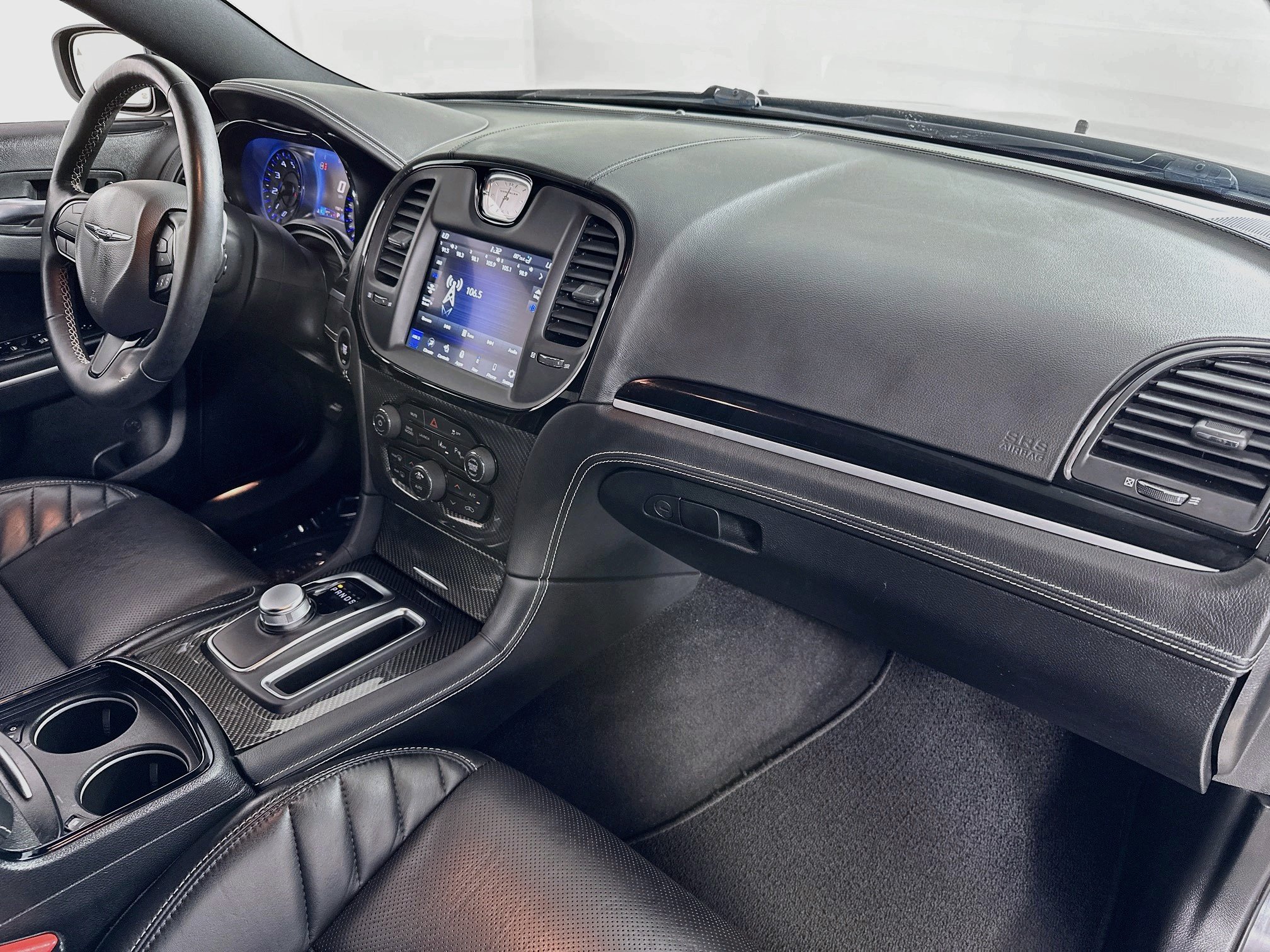 Used 2023 Chrysler 300 C RWD image 30