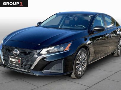 Used 2025 Nissan Altima 2.5 SV