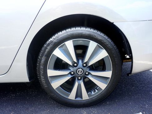 Used 2019 Nissan Sentra SV w/ Special Edition Package image 37