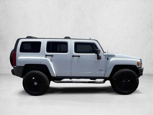 Used 2007 HUMMER H3 AWD/4WD image 4