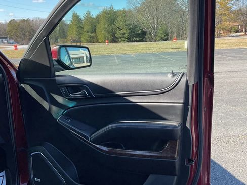 Used 2016 Chevrolet Tahoe LT image 37