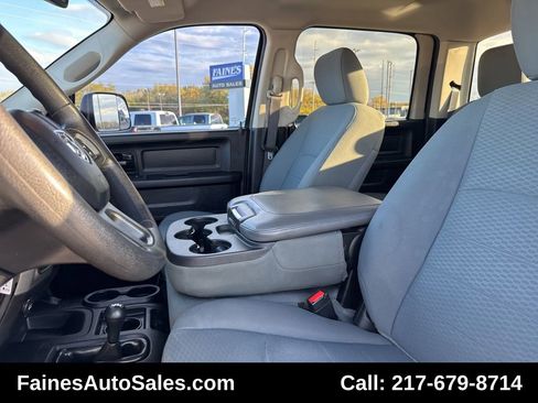 Used 2016 RAM 2500 Tradesman w/ Chrome Appearance Group image 93
