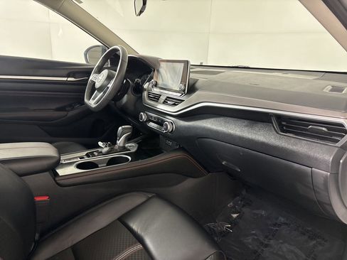 Used 2023 Nissan Altima 2.5 SR image 29