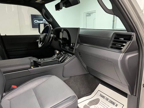 Used 2025 Lexus GX 550 w/ Accessory Package (2T) AWD/4WD image 57
