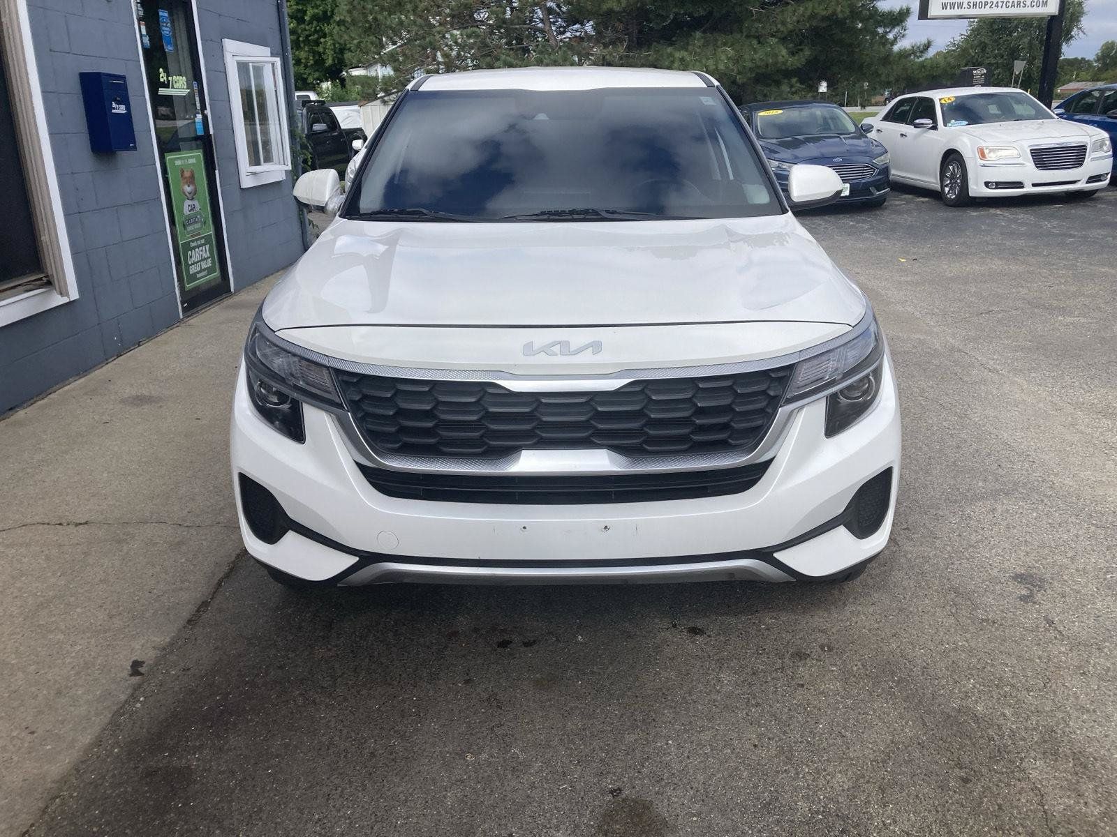 Used 2022 Kia Seltos LX AWD/4WD image 3