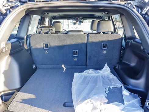 New 2025 Jeep Grand Cherokee Altitude image 27