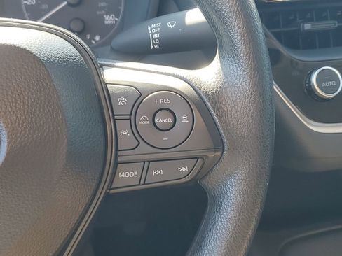 Used 2025 Toyota Corolla LE w/ Convenience Package image 26