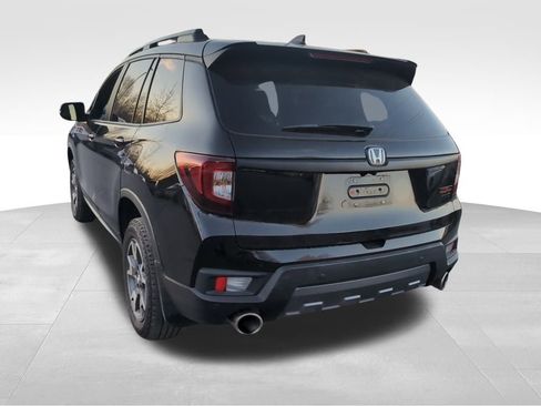 Used 2023 Honda Passport TrailSport image 6