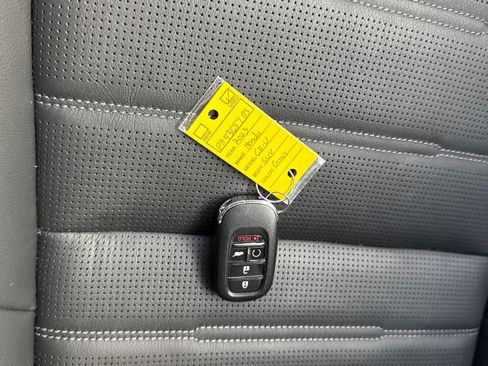 Used 2023 Honda CR-V EX-L image 20