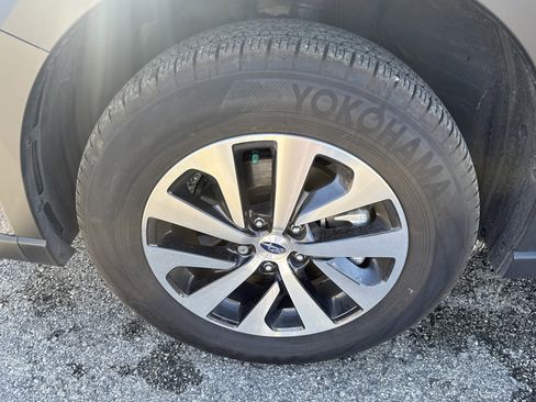 Used 2025 Subaru Outback 2.5i image 9