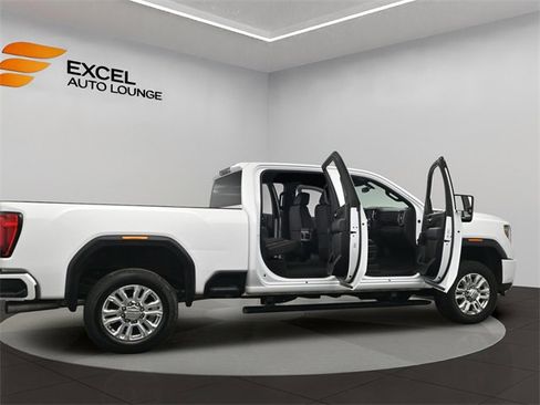 Used 2023 GMC Sierra 3500 AT4 image 54