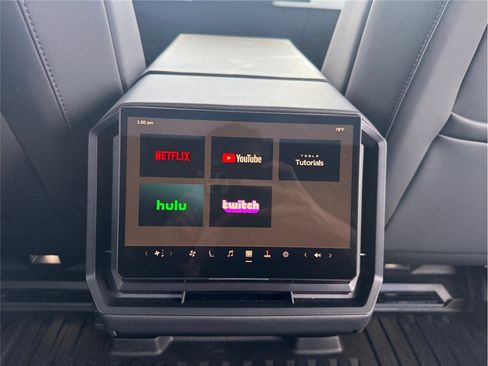 Used 2024 Tesla Cybertruck AWD Crew Cab image 39