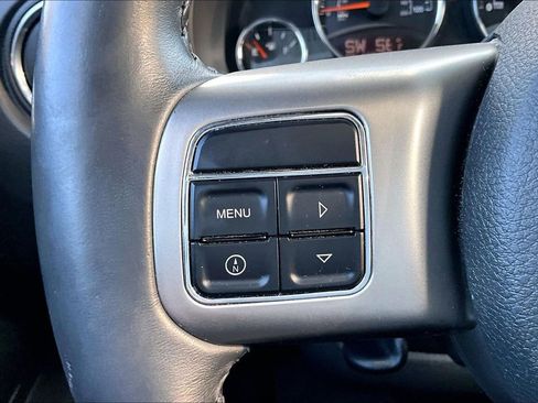 Used 2015 Jeep Patriot Limited w/ Sun/Sound Group AWD/4WD image 11