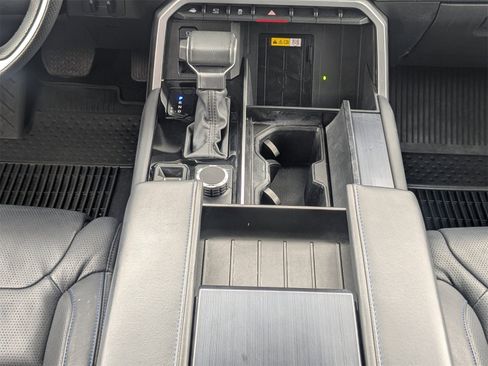 Used 2024 Toyota Sequoia Platinum image 21