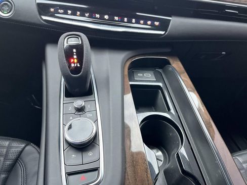 Used 2024 Cadillac Escalade Sport Platinum w/ Heavy-Duty Trailer Package image 37