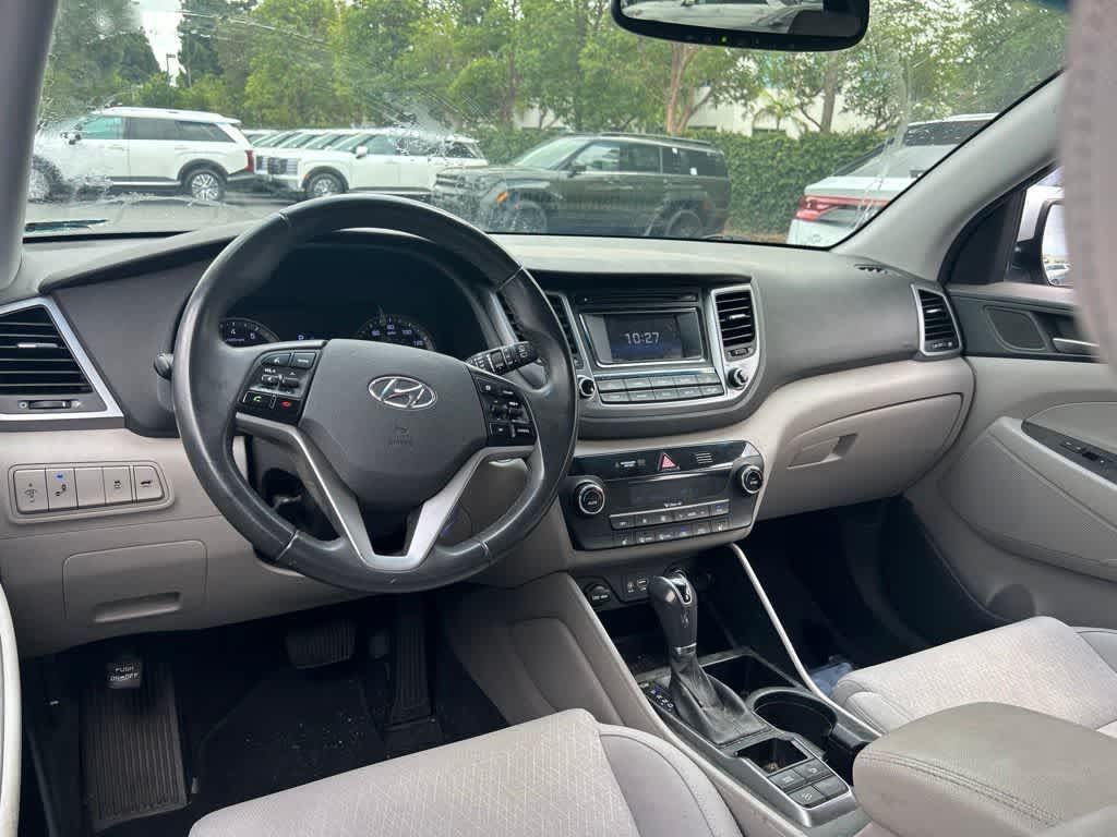 Used 2017 Hyundai Tucson Value w/ Cargo Package FWD image 4