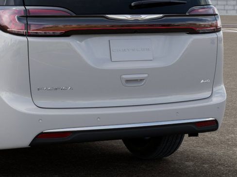 New 2026 Chrysler Pacifica Select AWD/4WD image 14