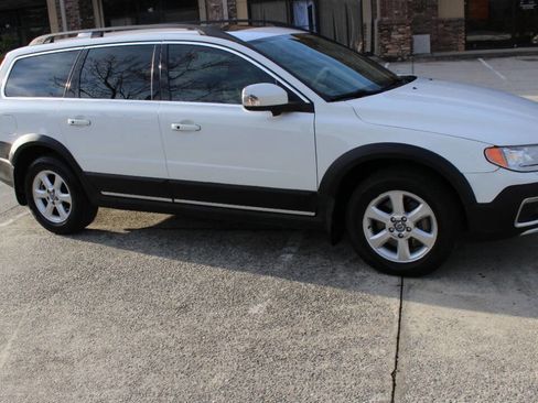 Used 2013 Volvo XC70 3.2 image 3