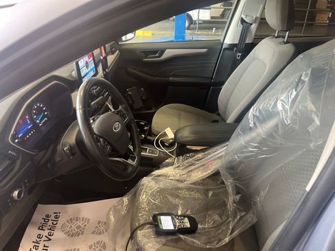 Certified 2022 Ford Escape SE w/ Convenience Package FWD image 11
