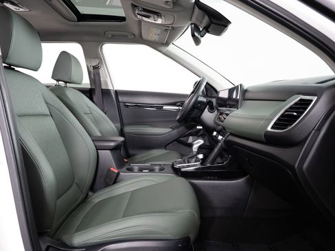 Used 2024 Kia Seltos SX w/ SX Sunroof Package image 28