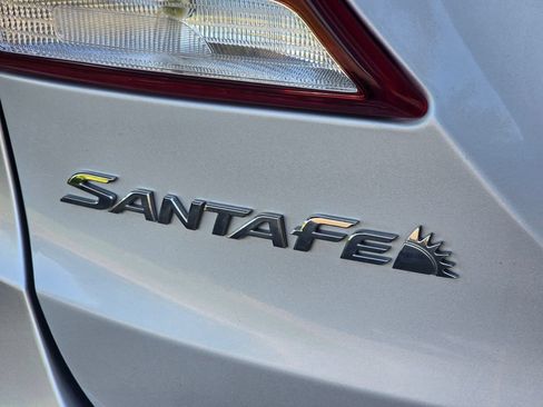 Used 2018 Hyundai Santa Fe SE FWD image 14