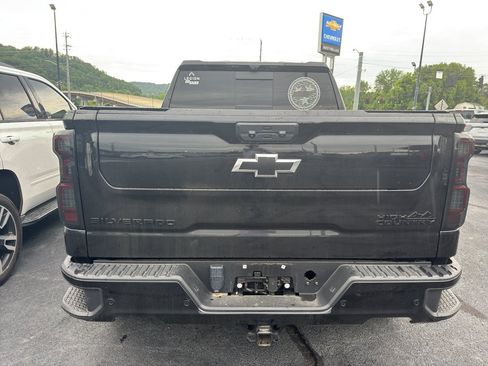 Used 2024 Chevrolet Silverado 1500 High Country w/ High Country Premium Package AWD/4WD image 6