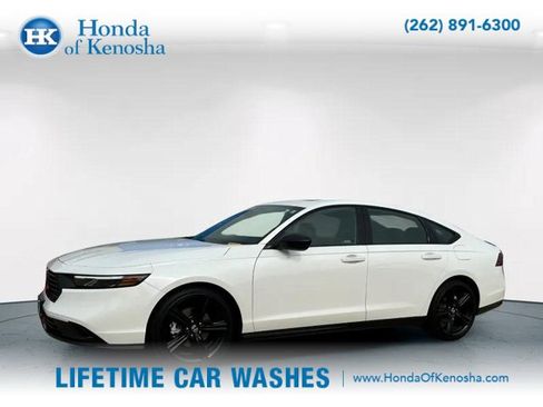 Used 2025 Honda Accord Sport image 1