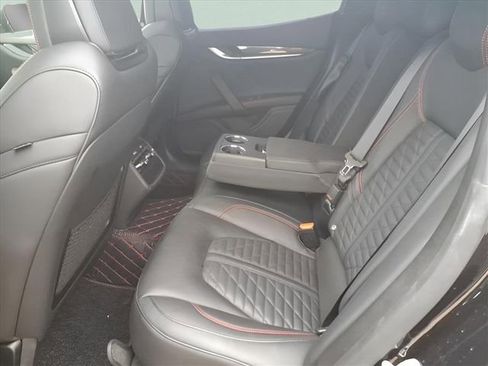 Used 2021 Maserati Ghibli Trofeo image 19