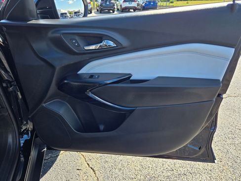 New 2025 Chevrolet Trax LT w/ LT Convenience Package image 6