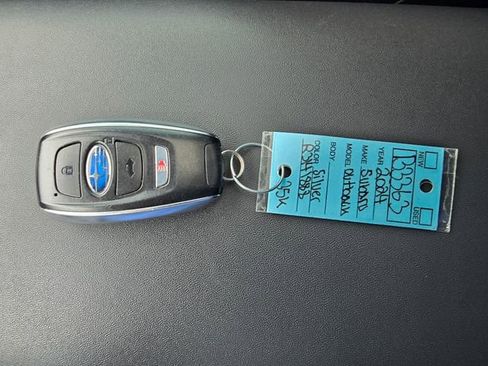 Used 2024 Subaru Outback Premium AWD/4WD image 30