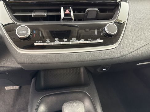 Used 2023 Toyota Corolla LE image 15