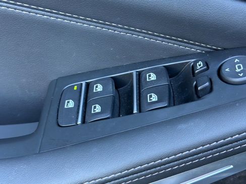 Used 2026 BMW X5 sDrive40i image 13