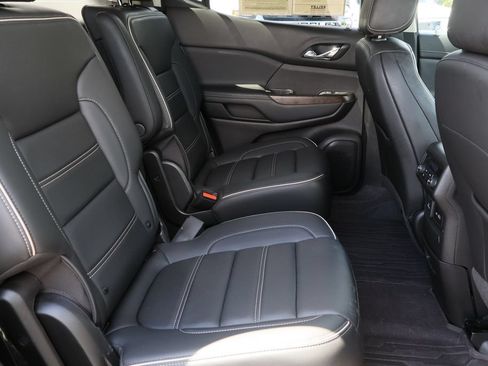 Certified 2022 GMC Acadia Denali w/ Denali Ultimate Package FWD image 30