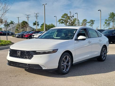New 2026 Honda Accord EX-L image 3