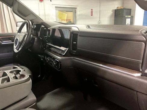 Used 2024 Chevrolet Silverado 1500 LT AWD/4WD image 14