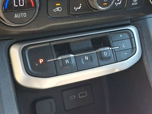Certified 2023 GMC Acadia SLE FWD image 14