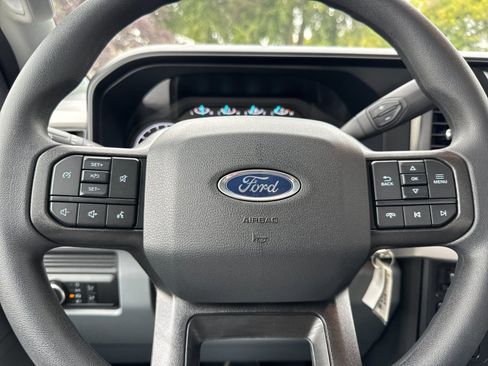 New 2026 Ford F250 XL w/ F-250 >10K GVWR Package image 22