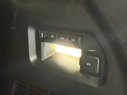 Used 2020 Ford Explorer Platinum w/ Premium Technology Package image 6