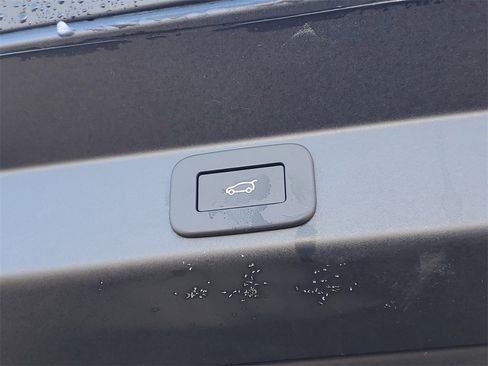 New 2026 Land Rover Range Rover Sport SE image 8