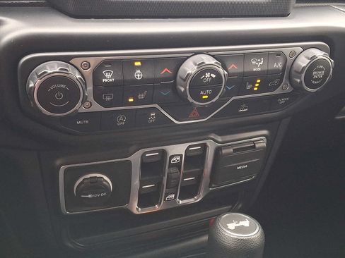 Used 2021 Jeep Wrangler Unlimited Sport AWD/4WD image 15